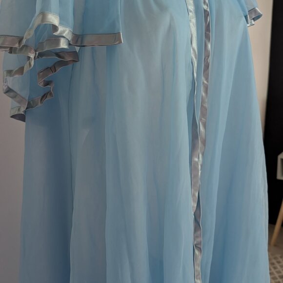 Vintage 1960's Peignoir sheer night gown powder bleue - Picture 3 of 8